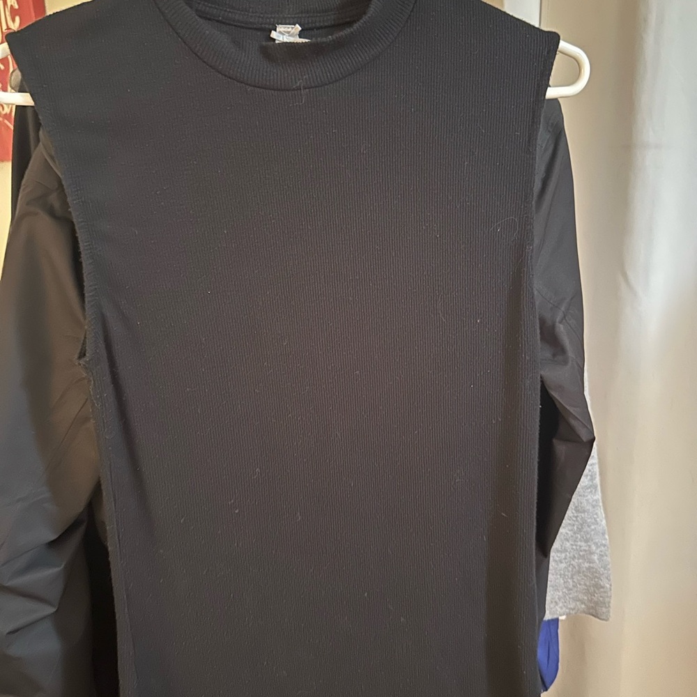 Black Sleeveless Top
